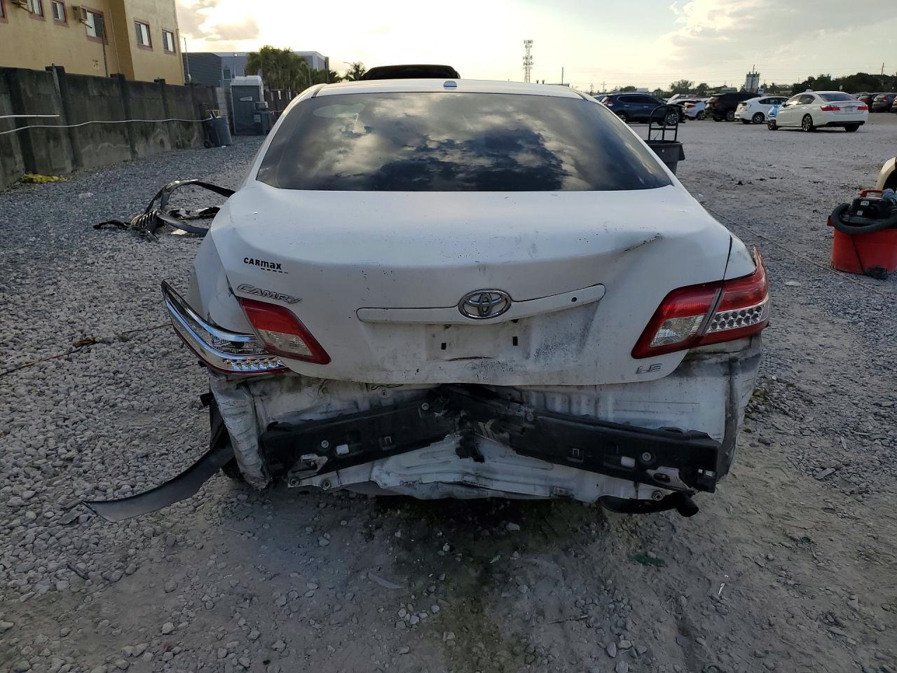 2010 TOYOTA CAMRY