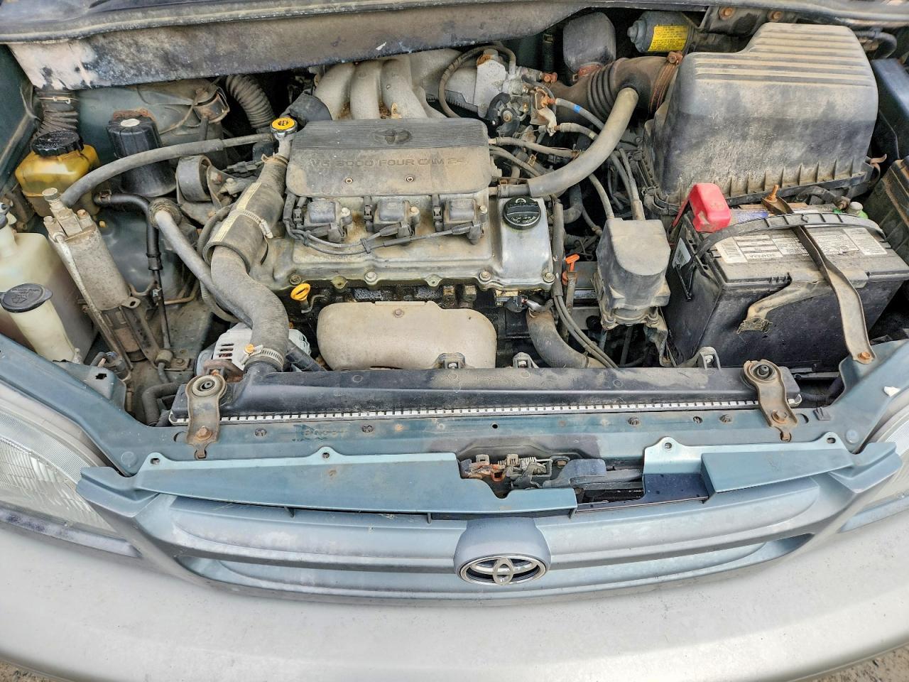 2000 TOYOTA SIENNA