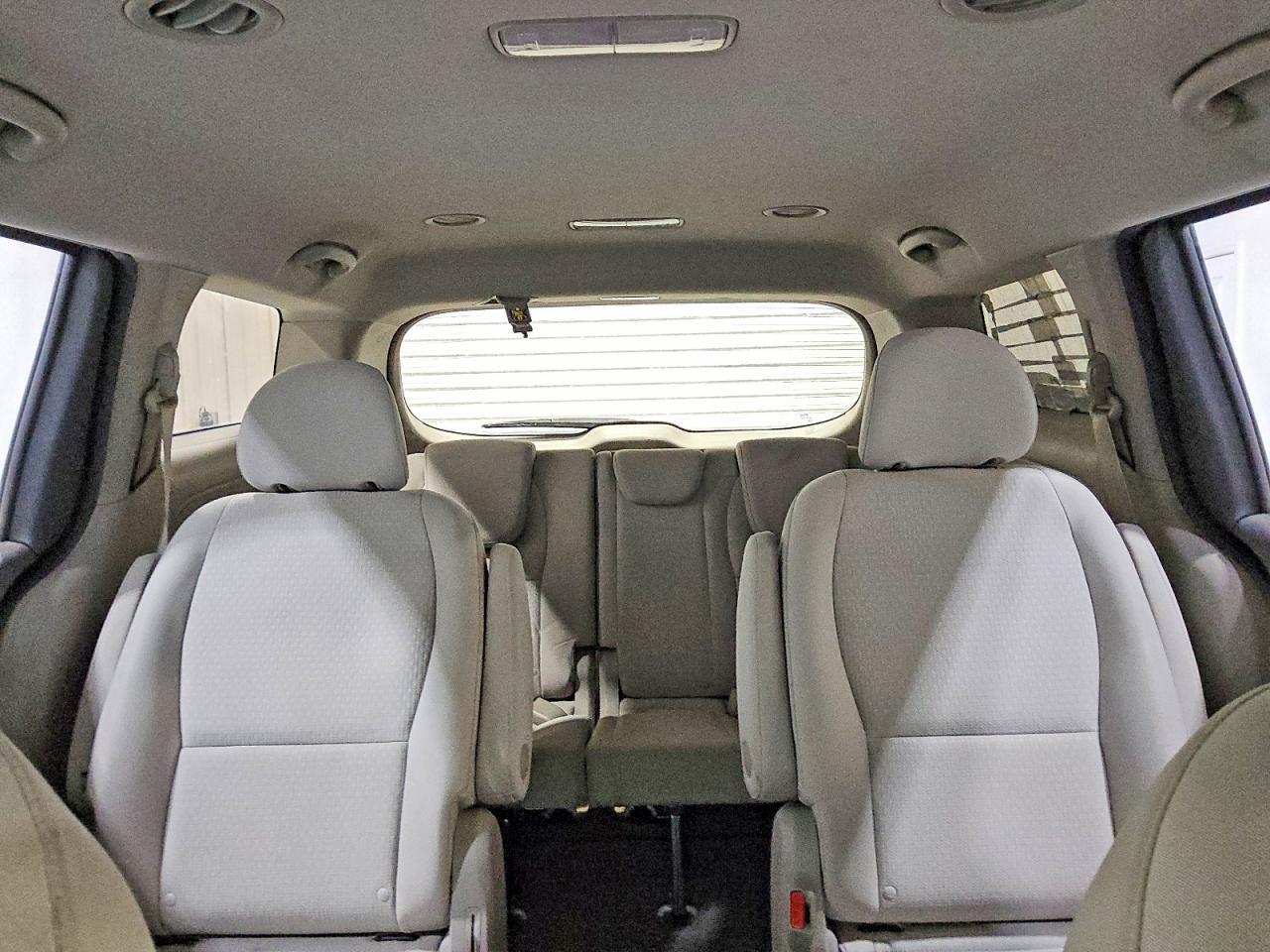 2016 KIA SEDONA