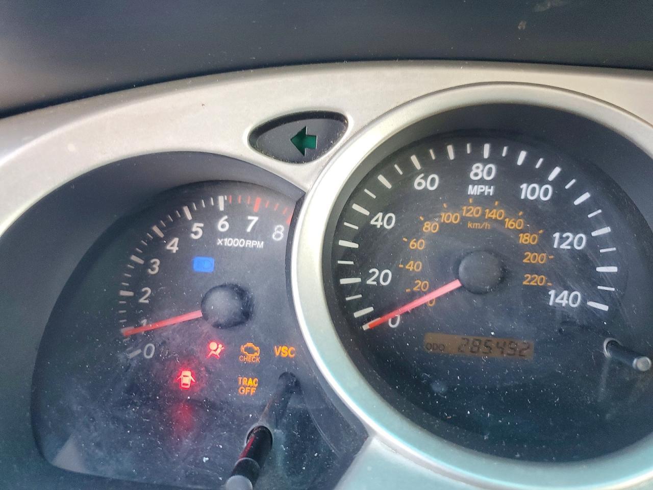 2004 TOYOTA HIGHLANDER