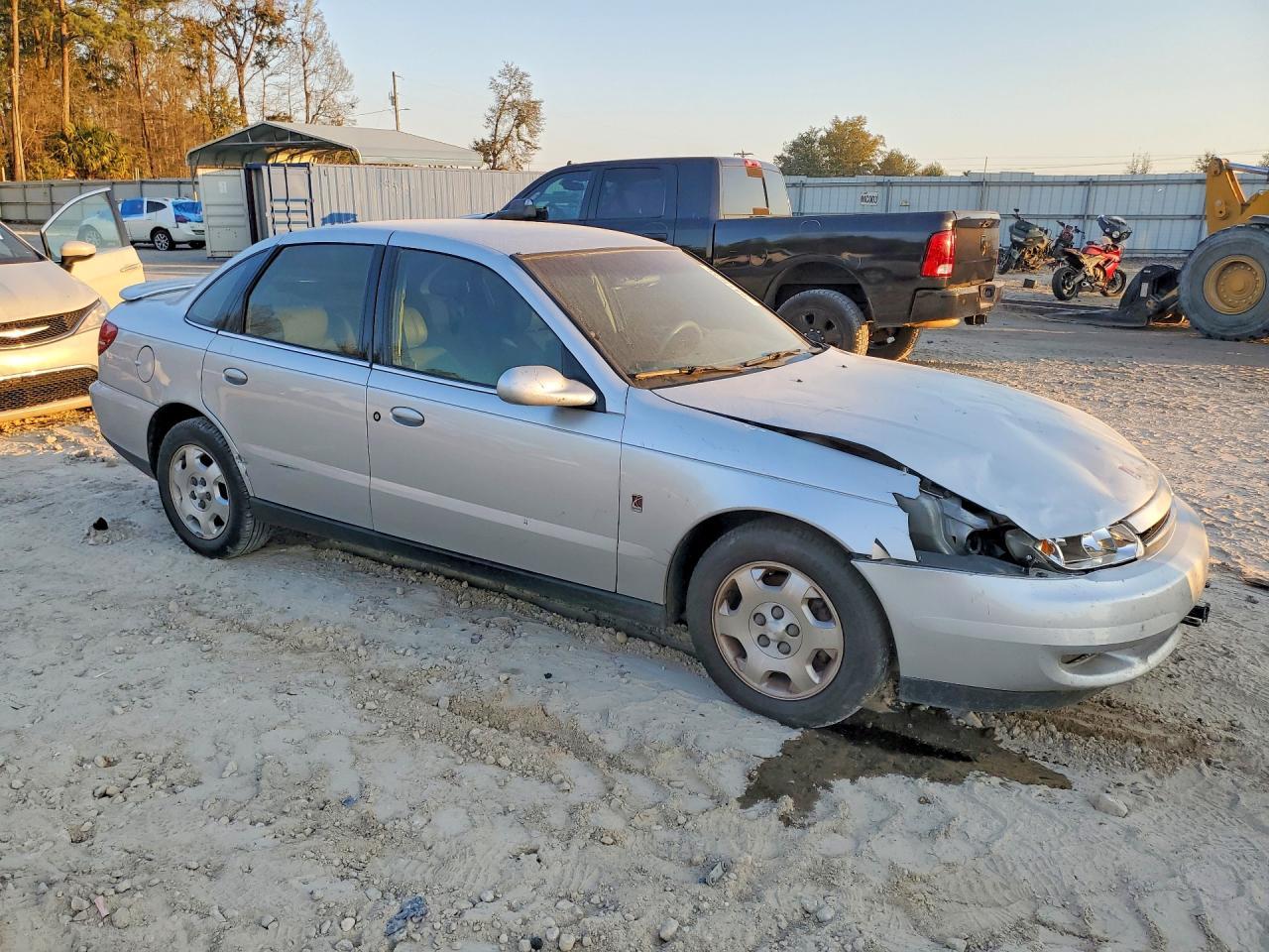2001 SATURN L300