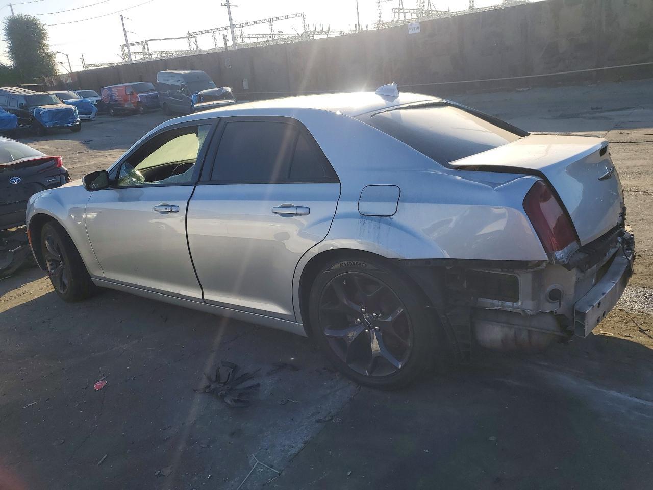 2021 CHRYSLER 300