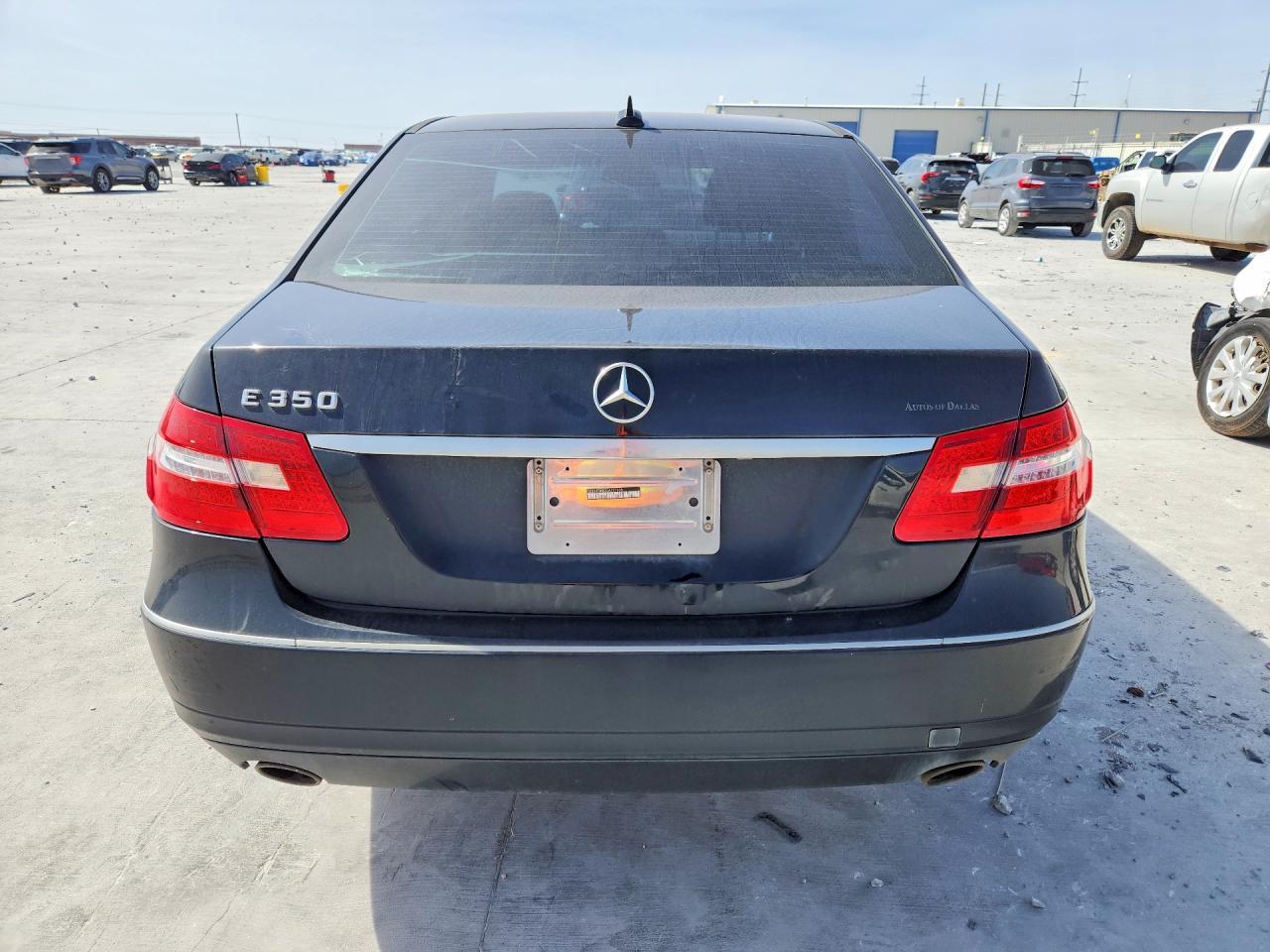2013 MERCEDES-BENZ E-Class