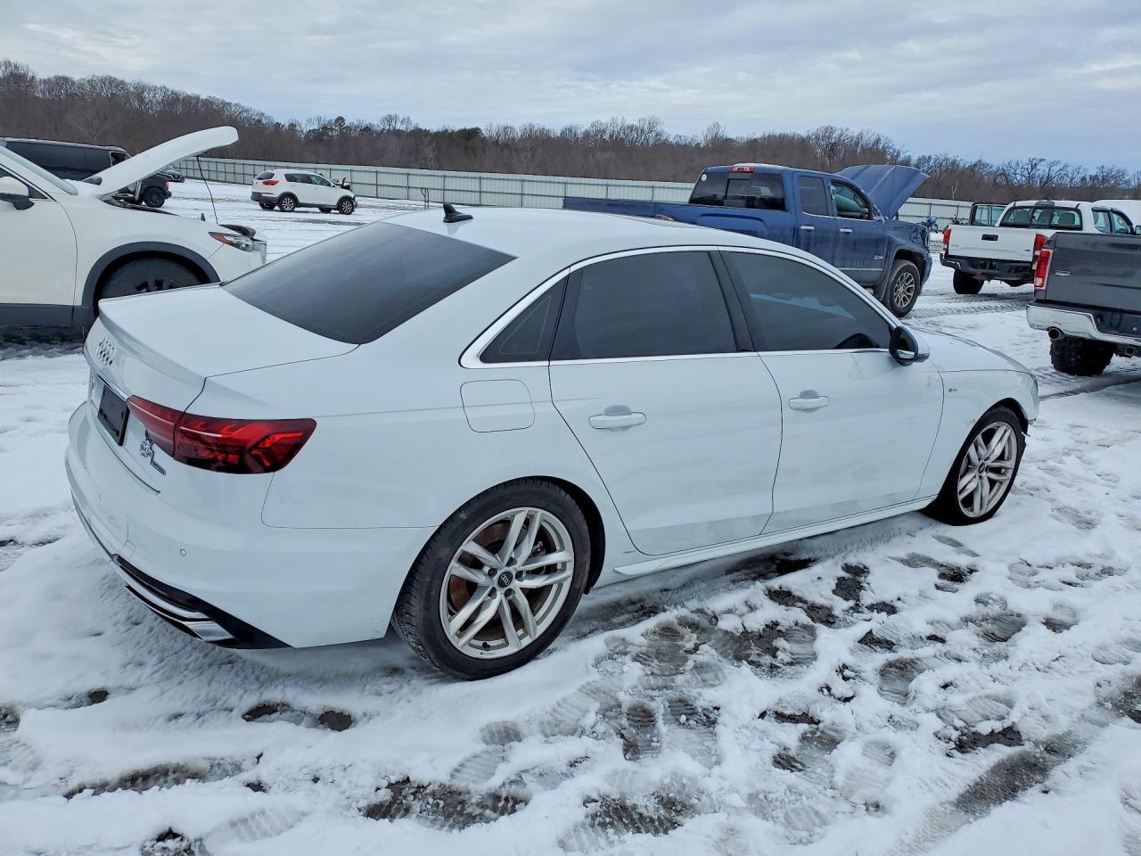 2022 AUDI A4