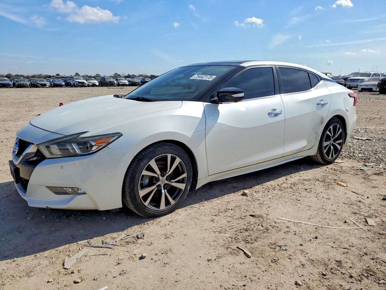 2016 NISSAN Maxima