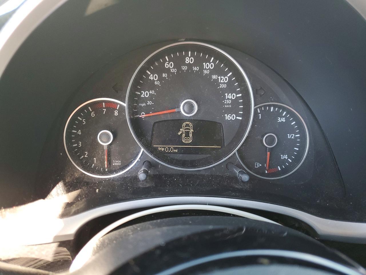 2012 VOLKSWAGEN Beetle