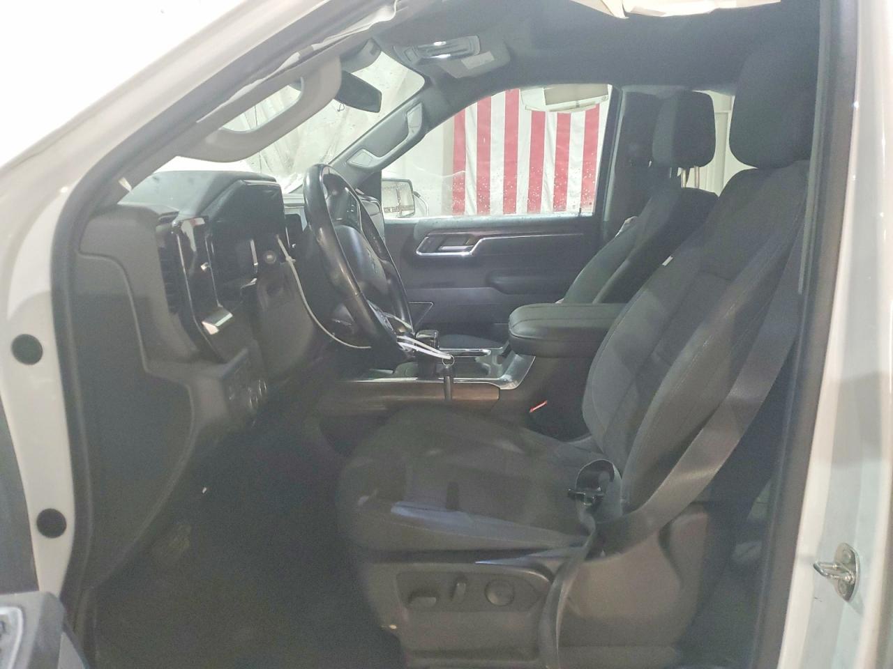 2023 CHEVROLET Silverado