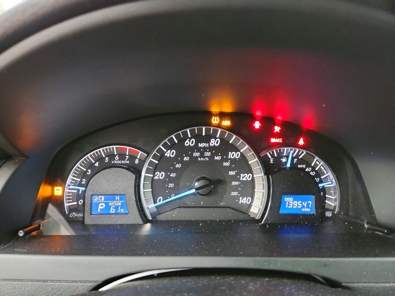 2012 TOYOTA CAMRY