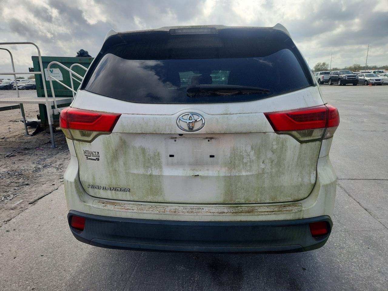 2018 TOYOTA HIGHLANDER