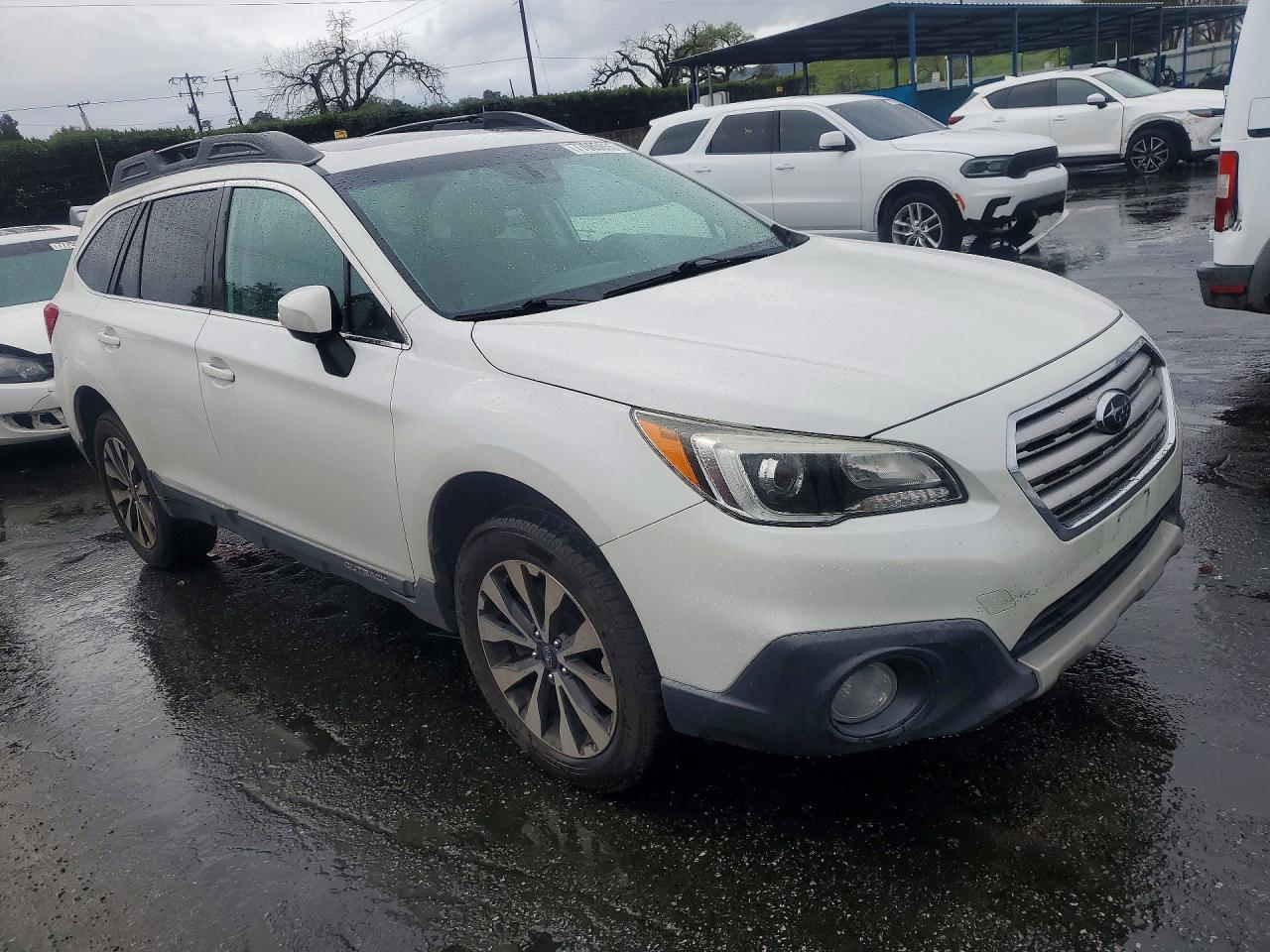 2017 SUBARU Outback