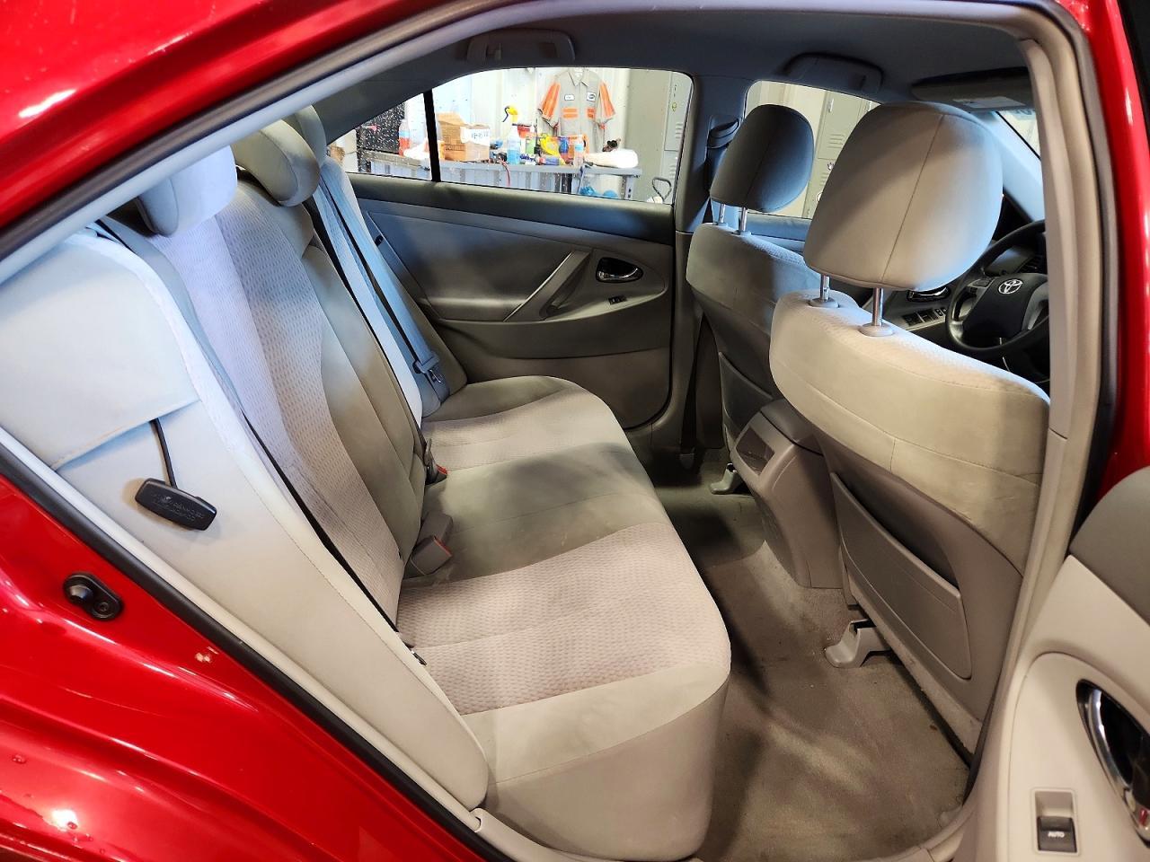 2011 TOYOTA CAMRY