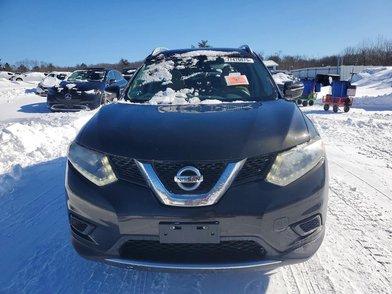 2015 NISSAN ROGUE