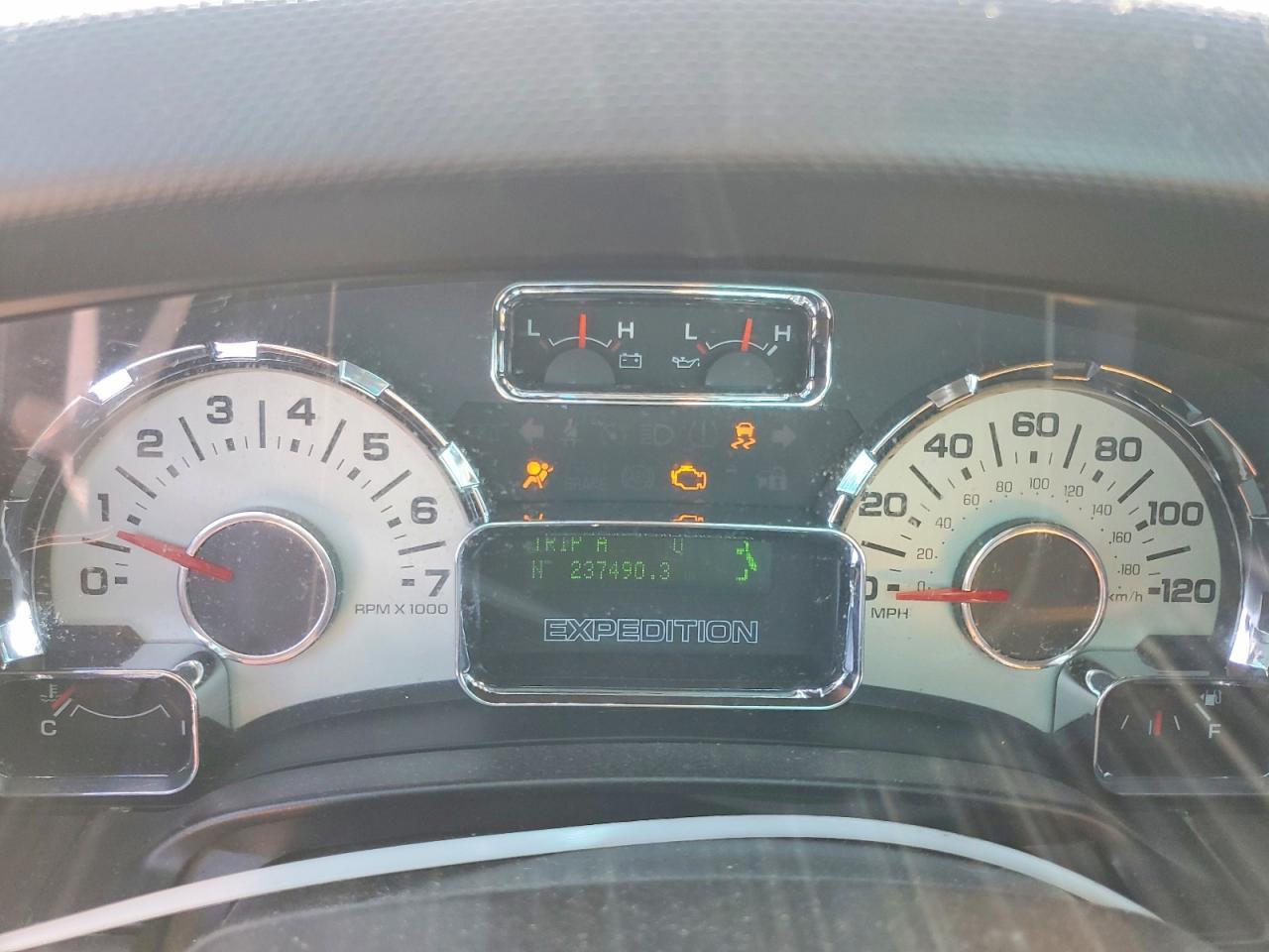 2013 FORD Expedition