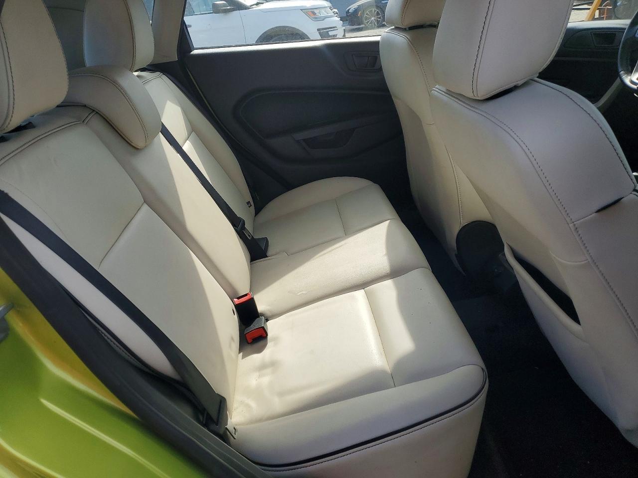 2011 FORD Fiesta
