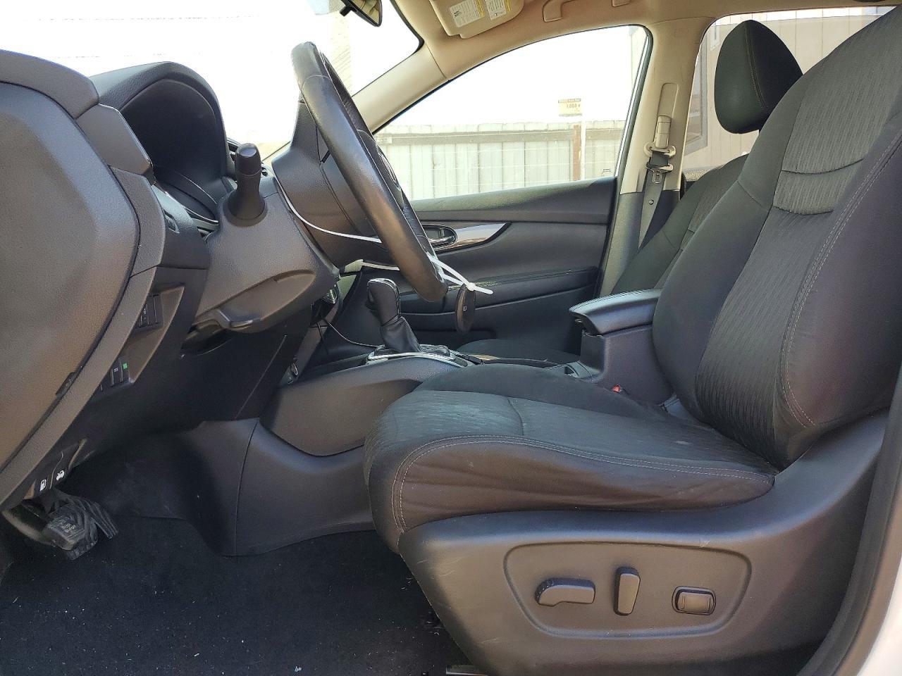 2017 NISSAN ROGUE