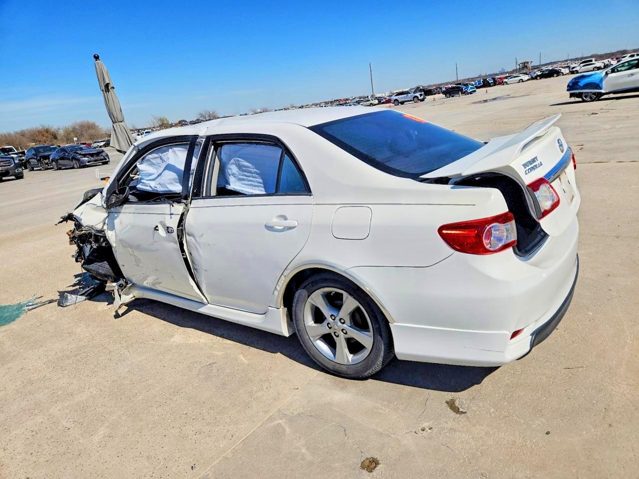 2011 TOYOTA COROLLA