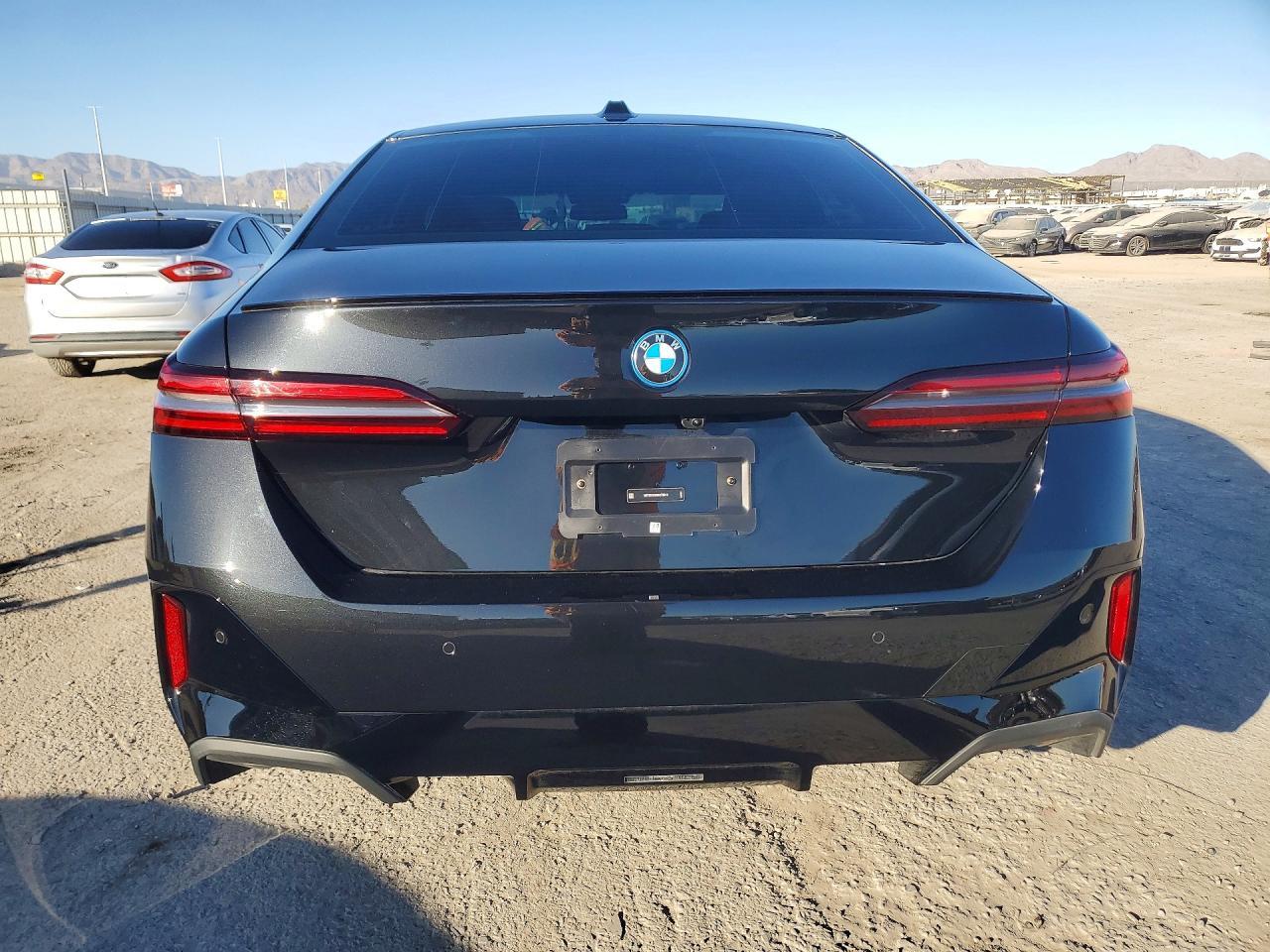 2025 BMW i5