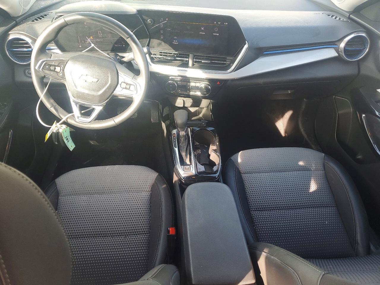 2025 CHEVROLET TRAX