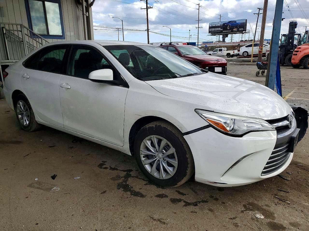 2017 TOYOTA CAMRY
