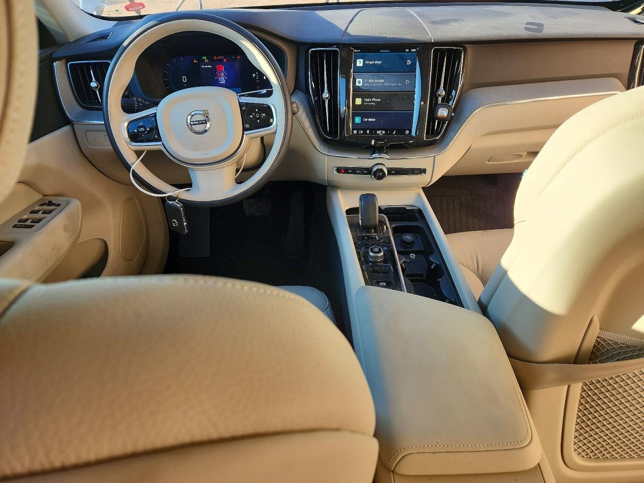 2025 VOLVO XC60