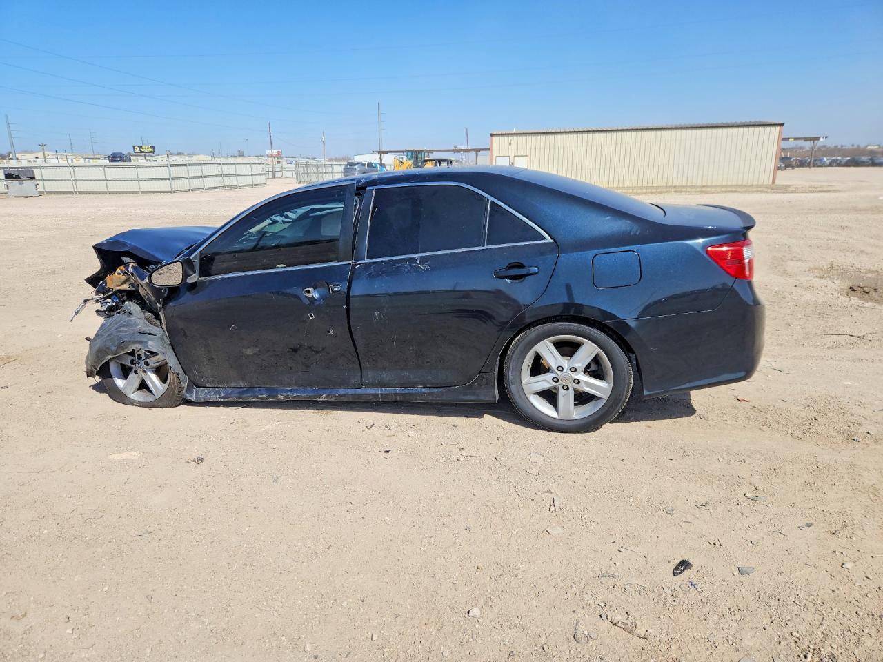 2014 TOYOTA CAMRY