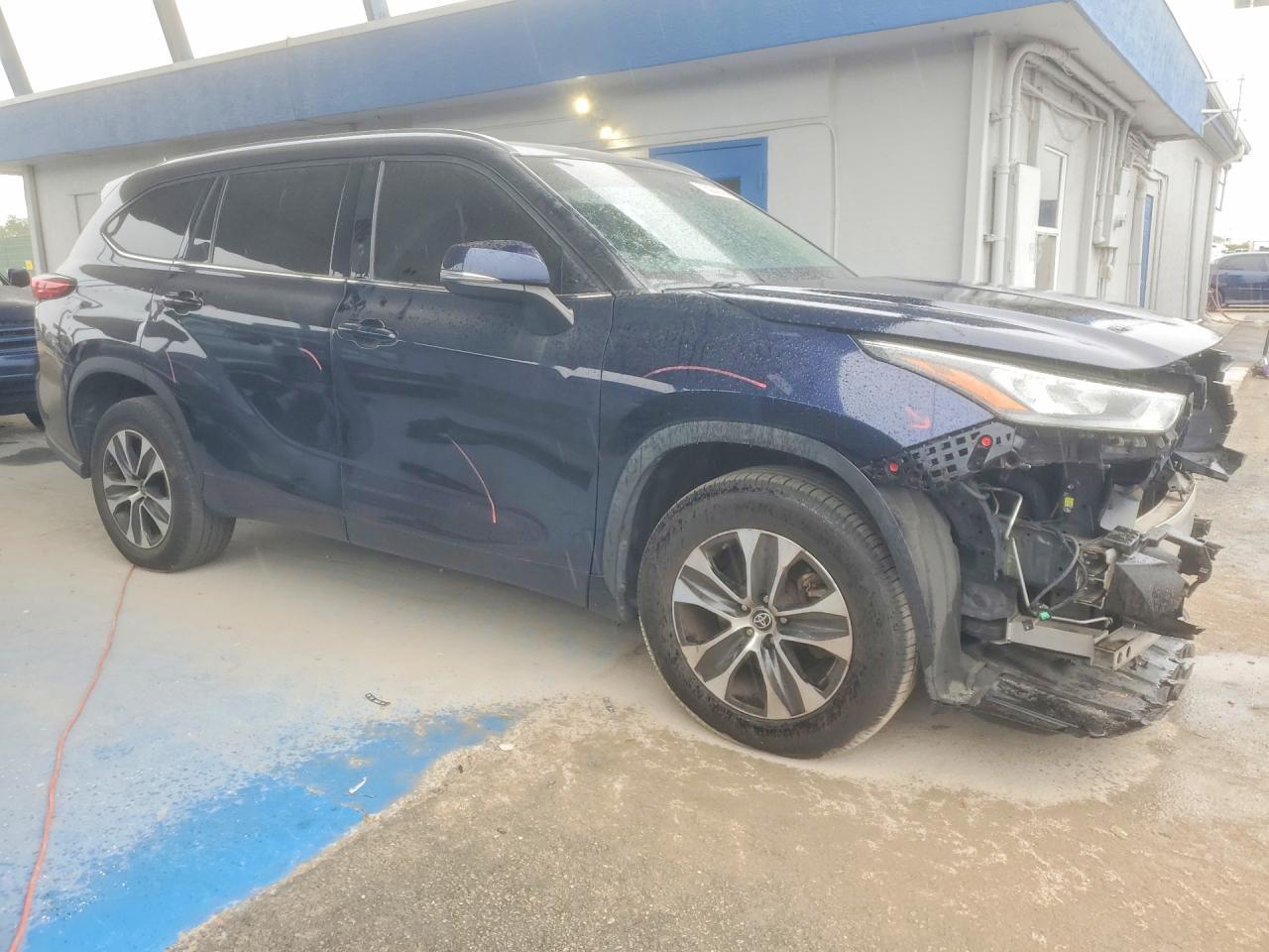 2020 TOYOTA HIGHLANDER