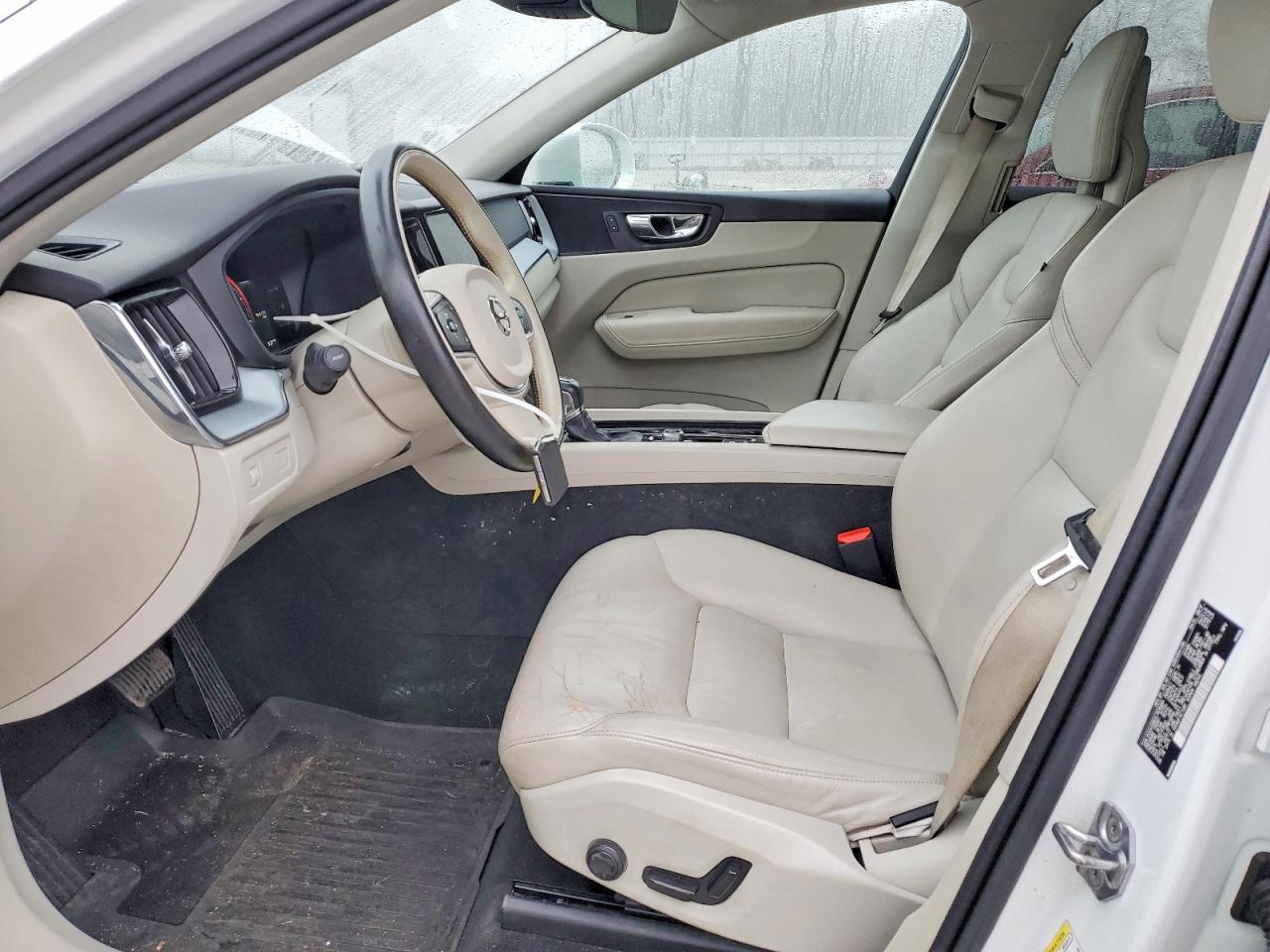 2018 VOLVO XC60