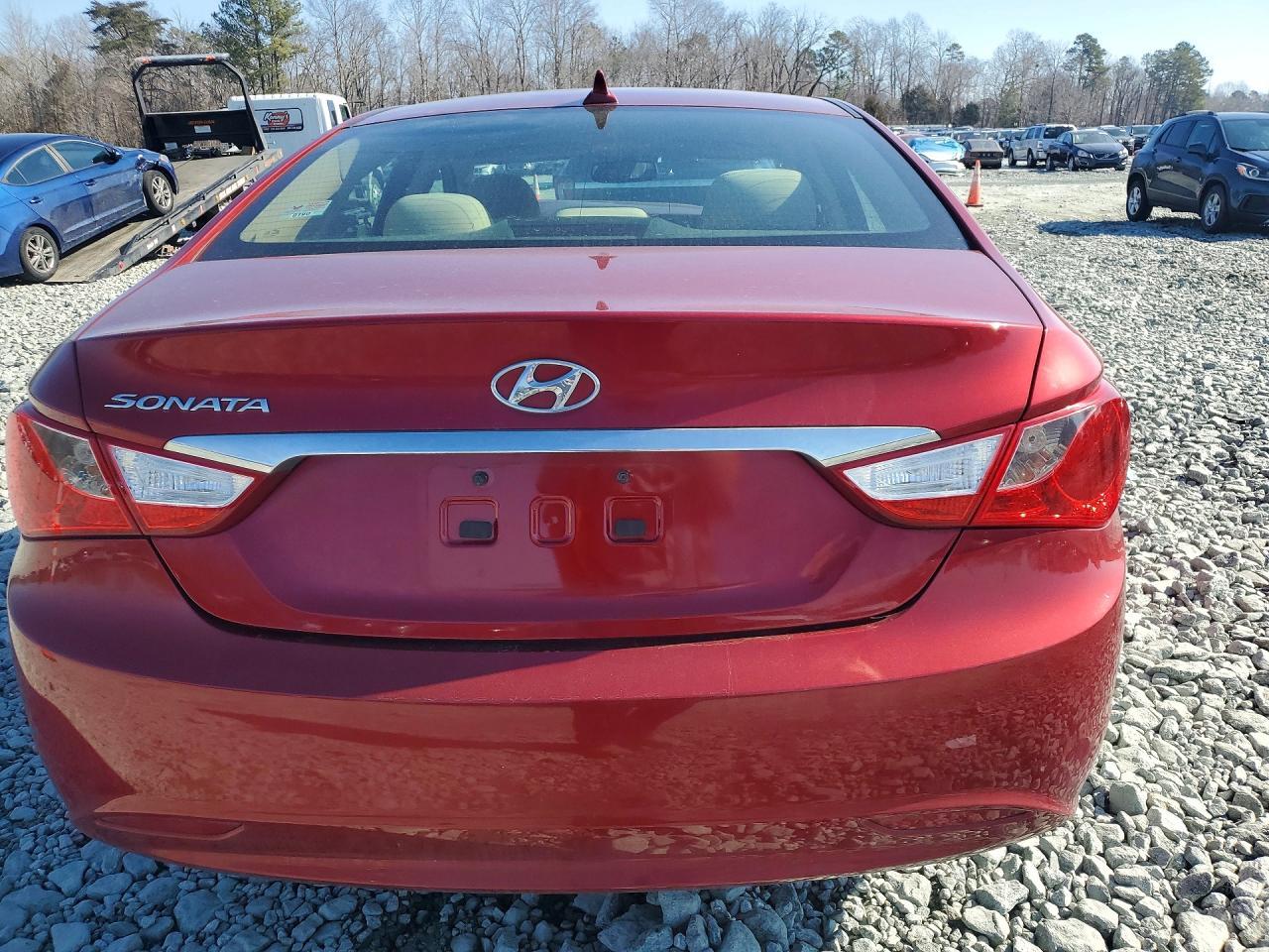 2011 HYUNDAI SONATA