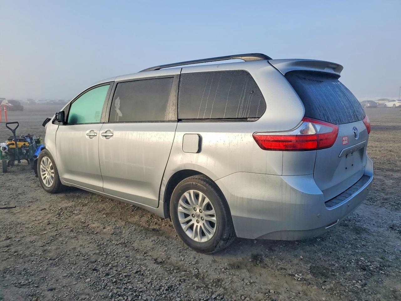 2015 TOYOTA SIENNA