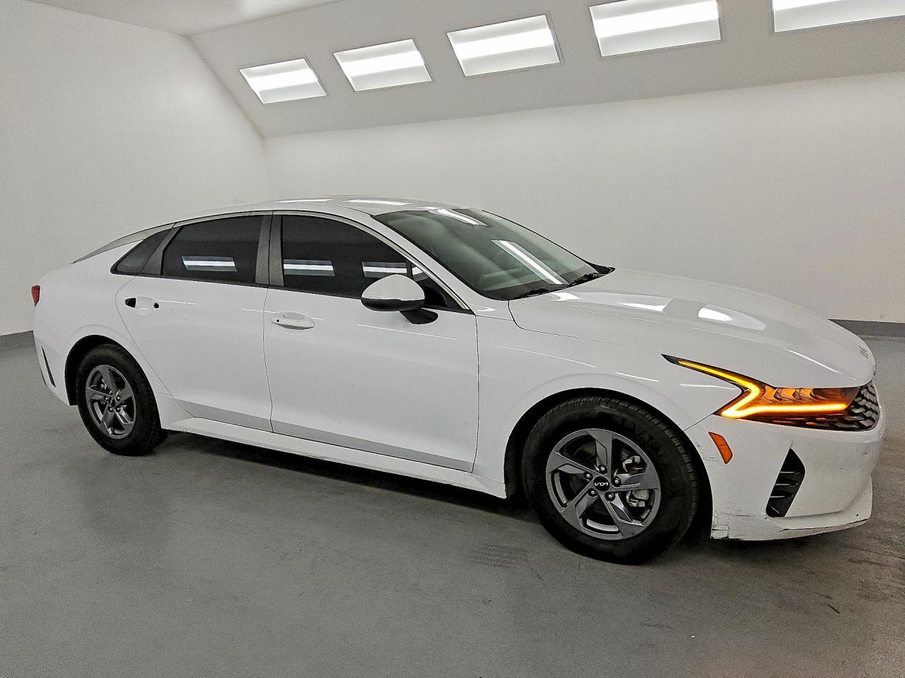 2022 KIA K5
