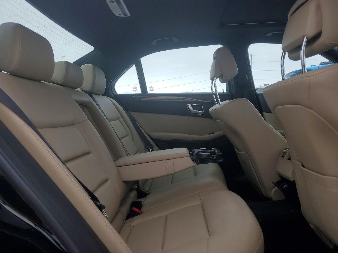 2013 MERCEDES-BENZ E-Class