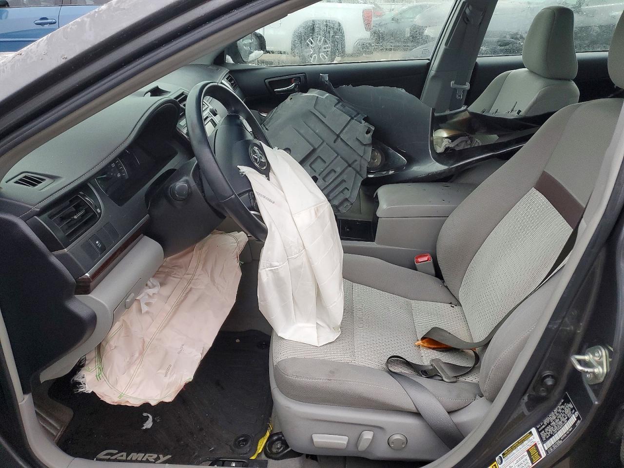 2014 TOYOTA CAMRY