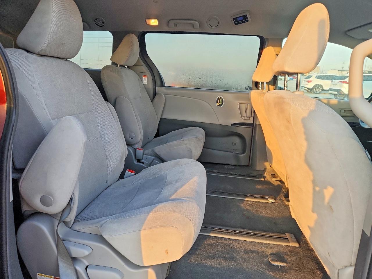 2019 TOYOTA SIENNA