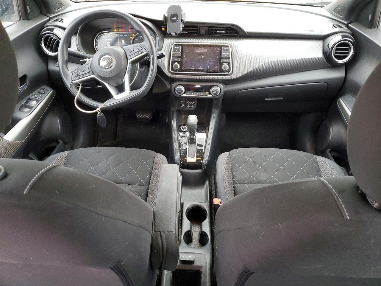 2019 NISSAN KICKS
