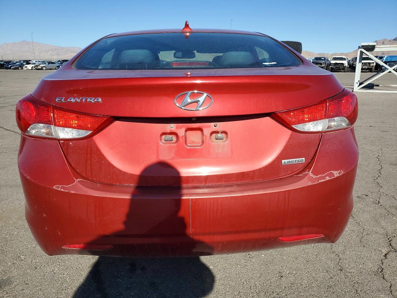 2012 HYUNDAI ELANTRA