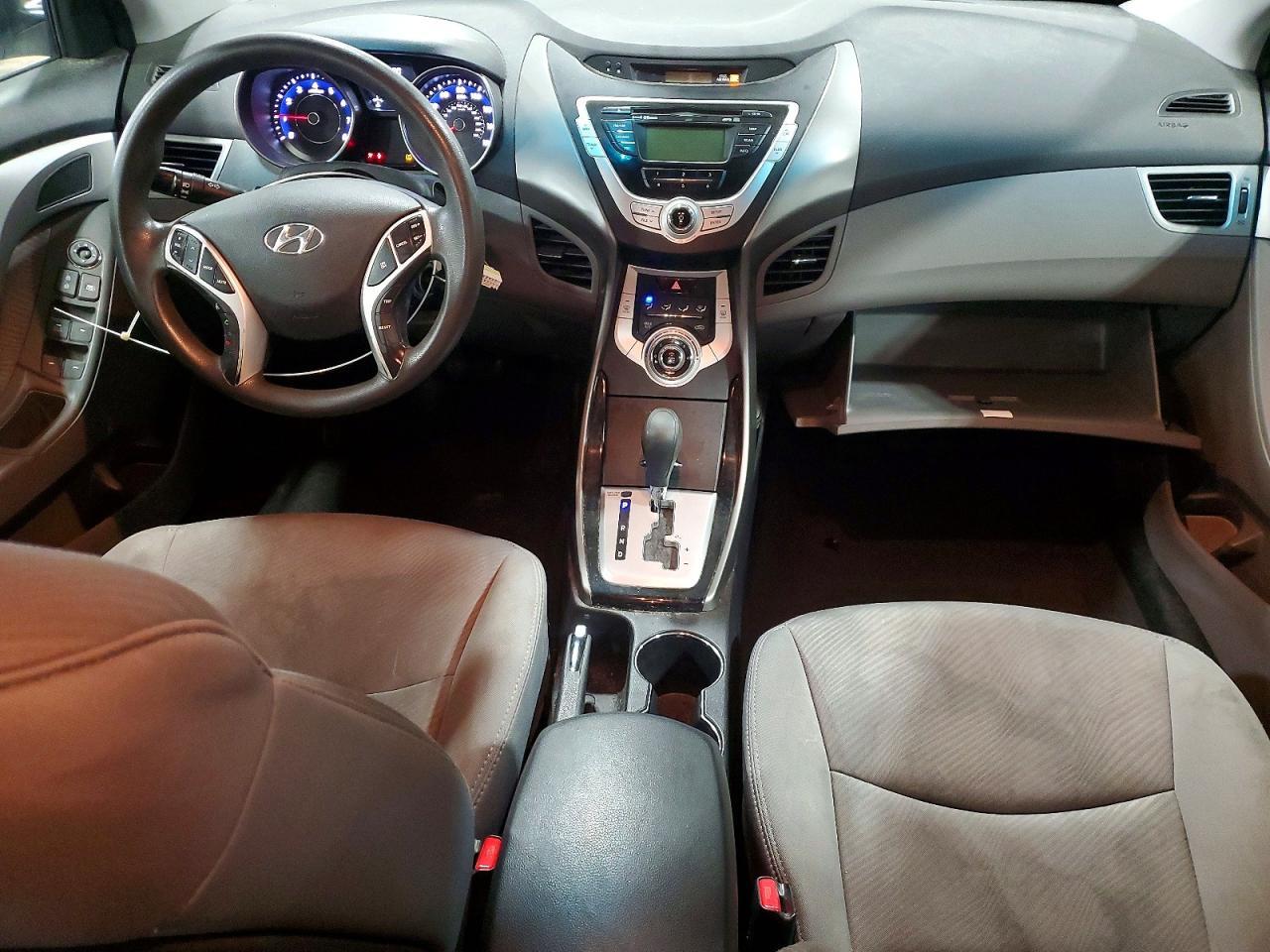 2011 HYUNDAI ELANTRA