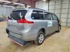 2011 TOYOTA SIENNA