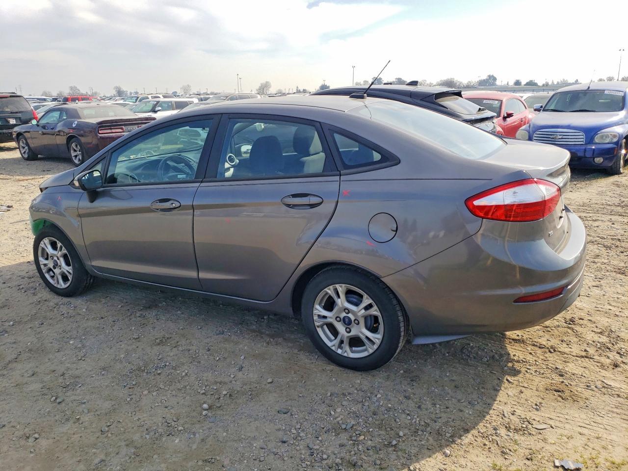 2014 FORD Fiesta