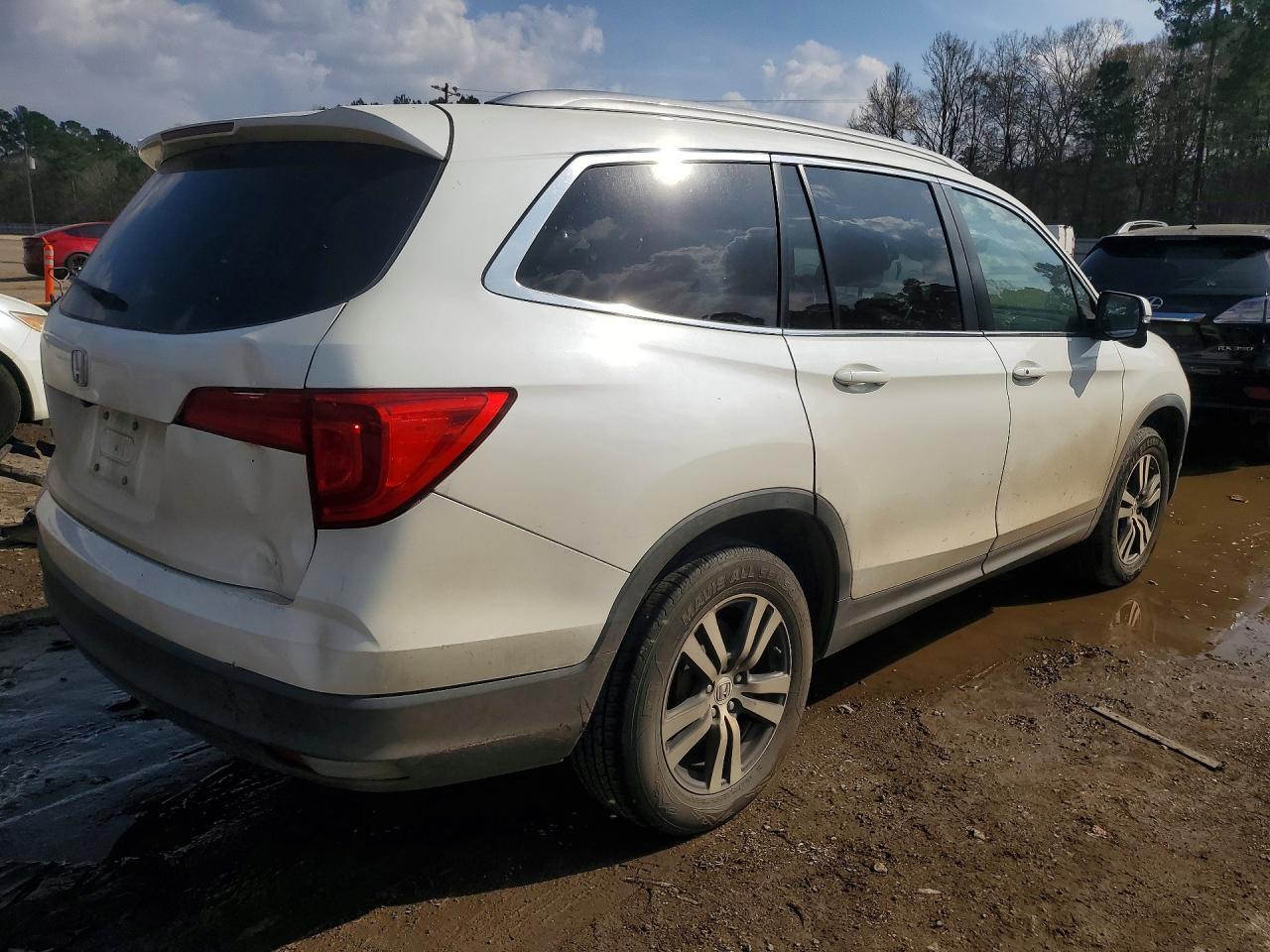 2017 HONDA PILOT
