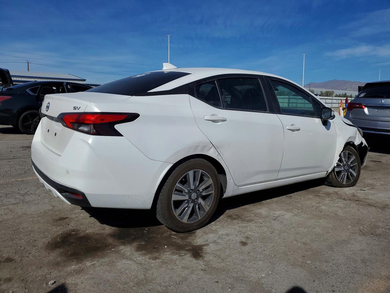 2020 NISSAN VERSA