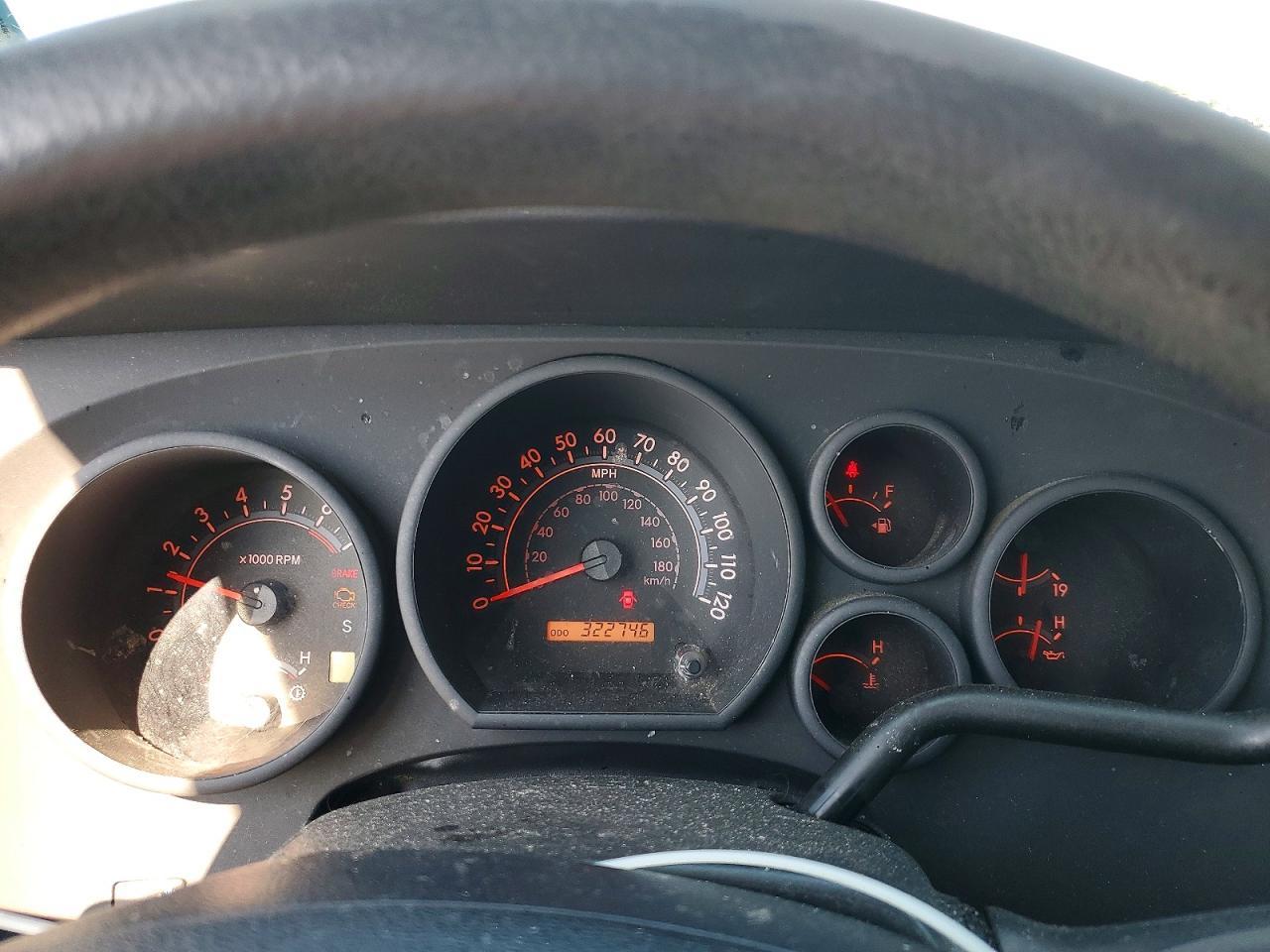 2011 TOYOTA TUNDRA