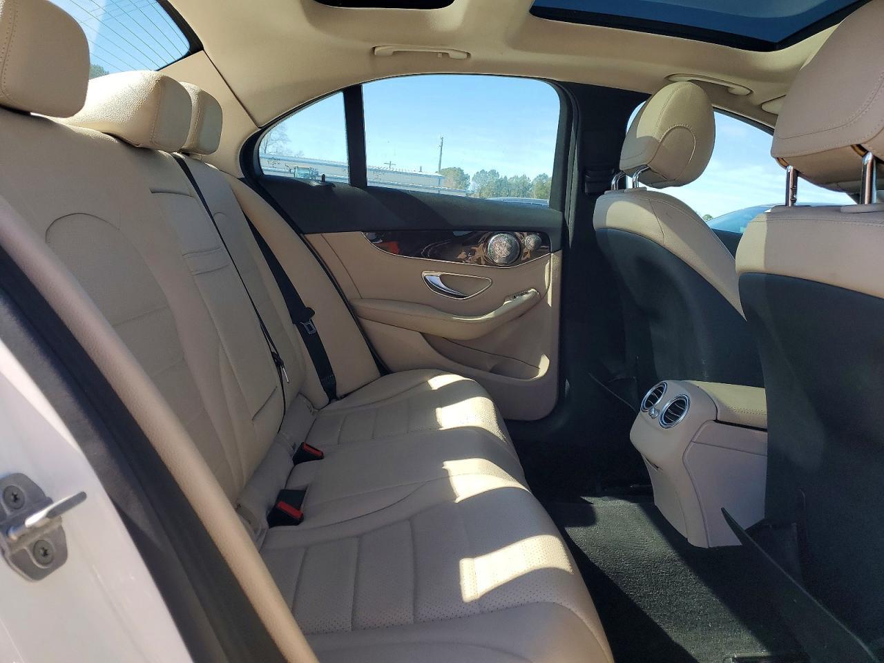 2015 MERCEDES-BENZ C-CLASS