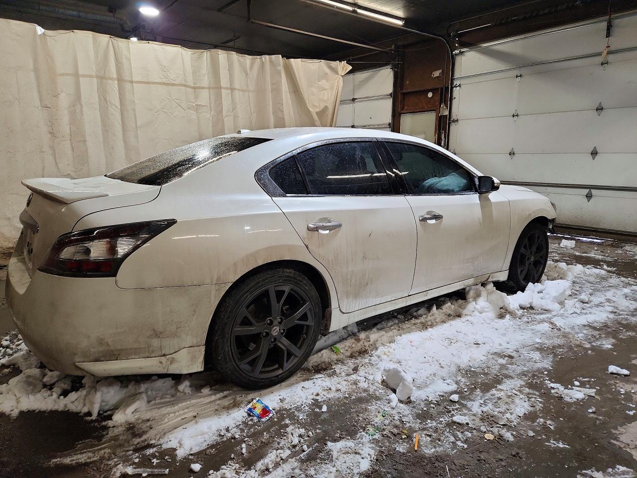 2014 NISSAN Maxima