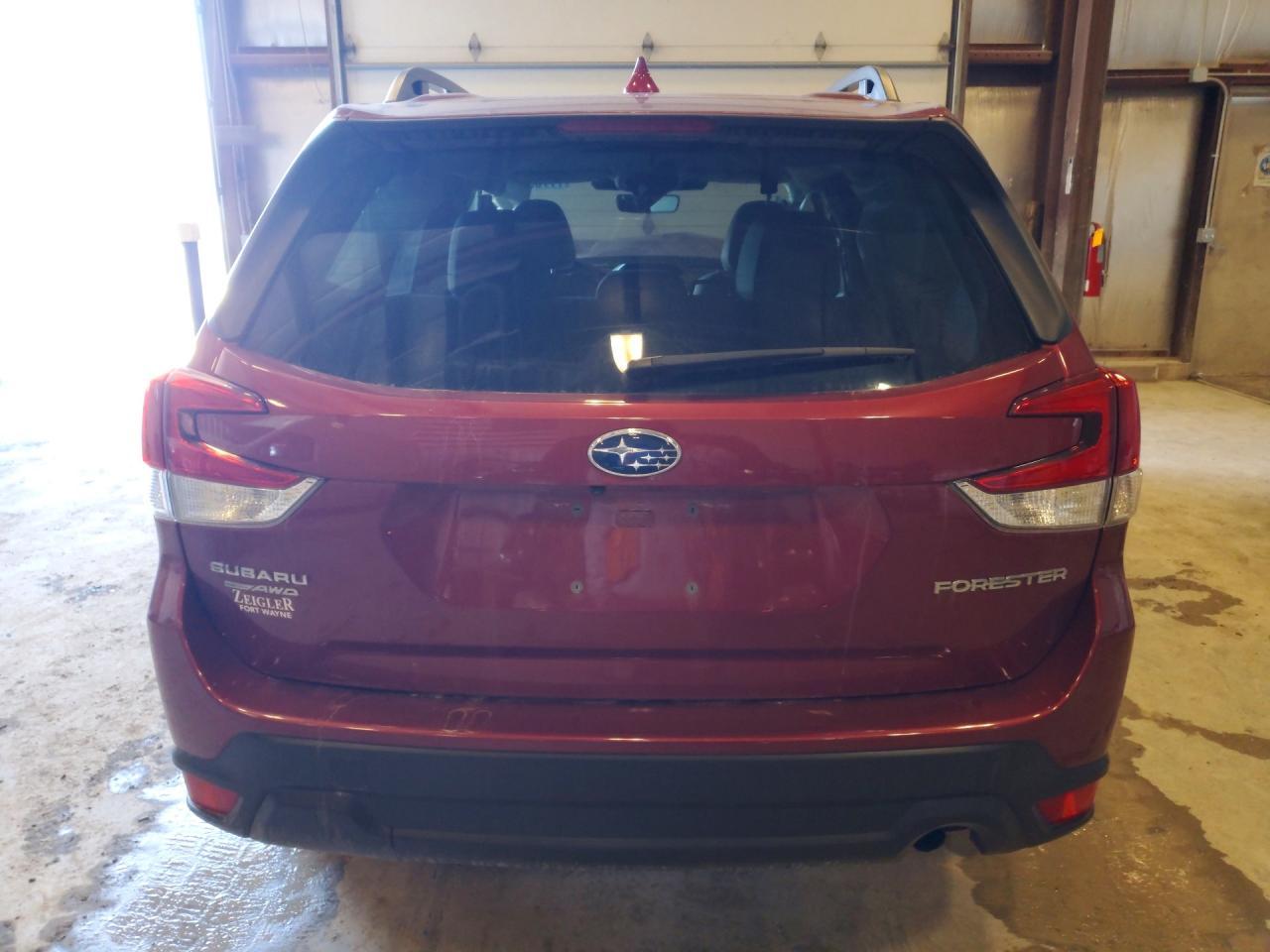 2022 SUBARU FORESTER