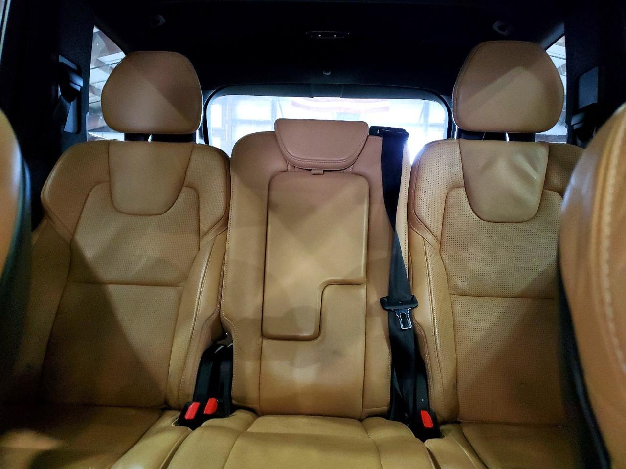 2017 VOLVO XC90