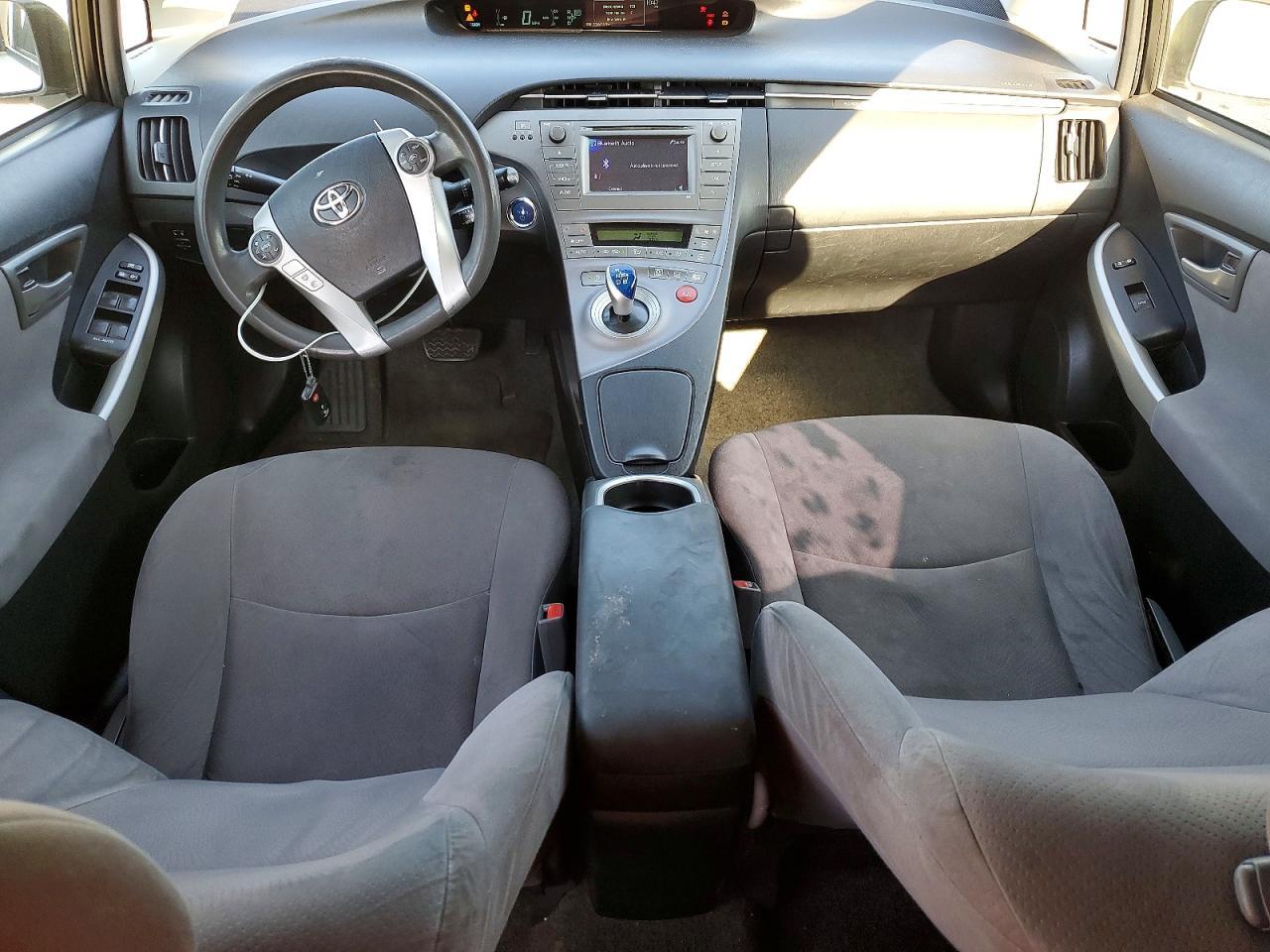 2015 TOYOTA PRIUS