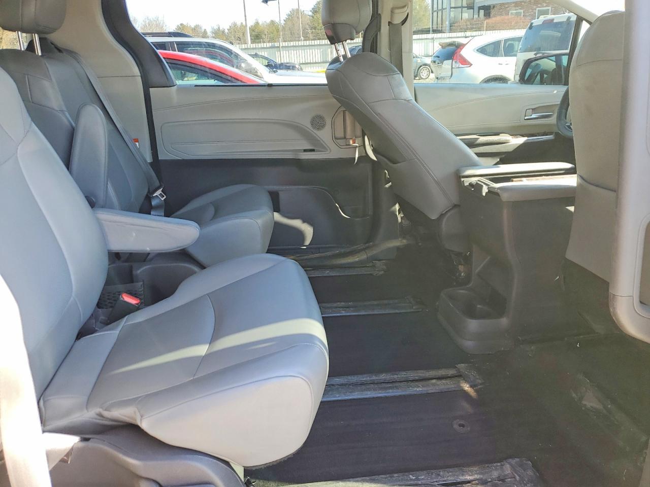 2021 TOYOTA SIENNA
