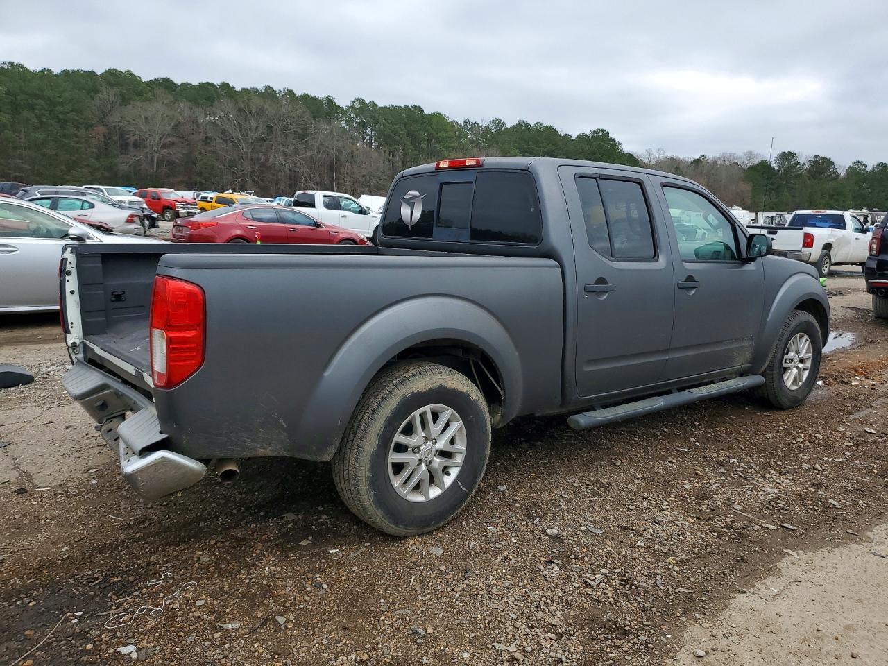 2017 NISSAN Frontier