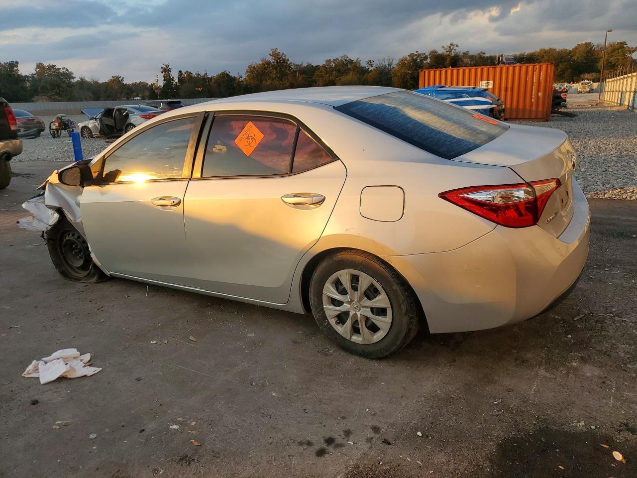 2015 TOYOTA COROLLA