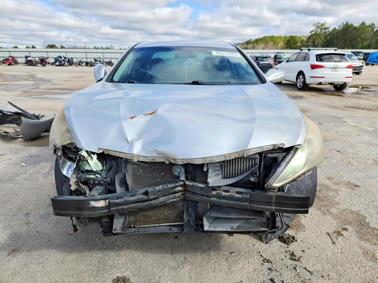 2011 HYUNDAI SONATA
